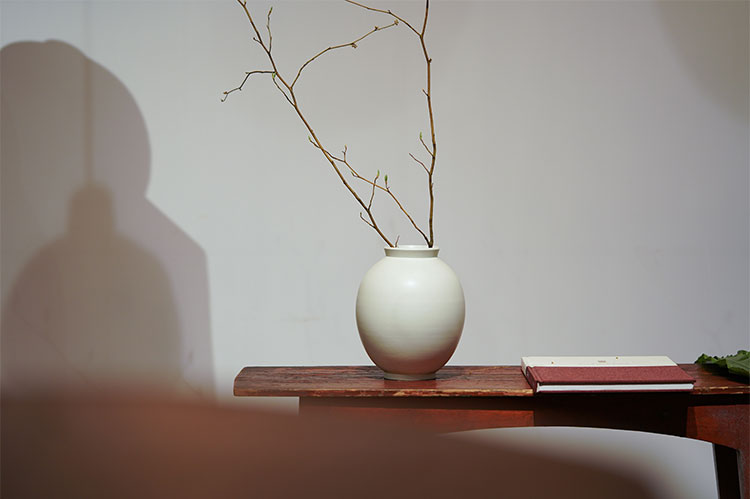 Ceramic-Pot-with-Matte-Texture_02